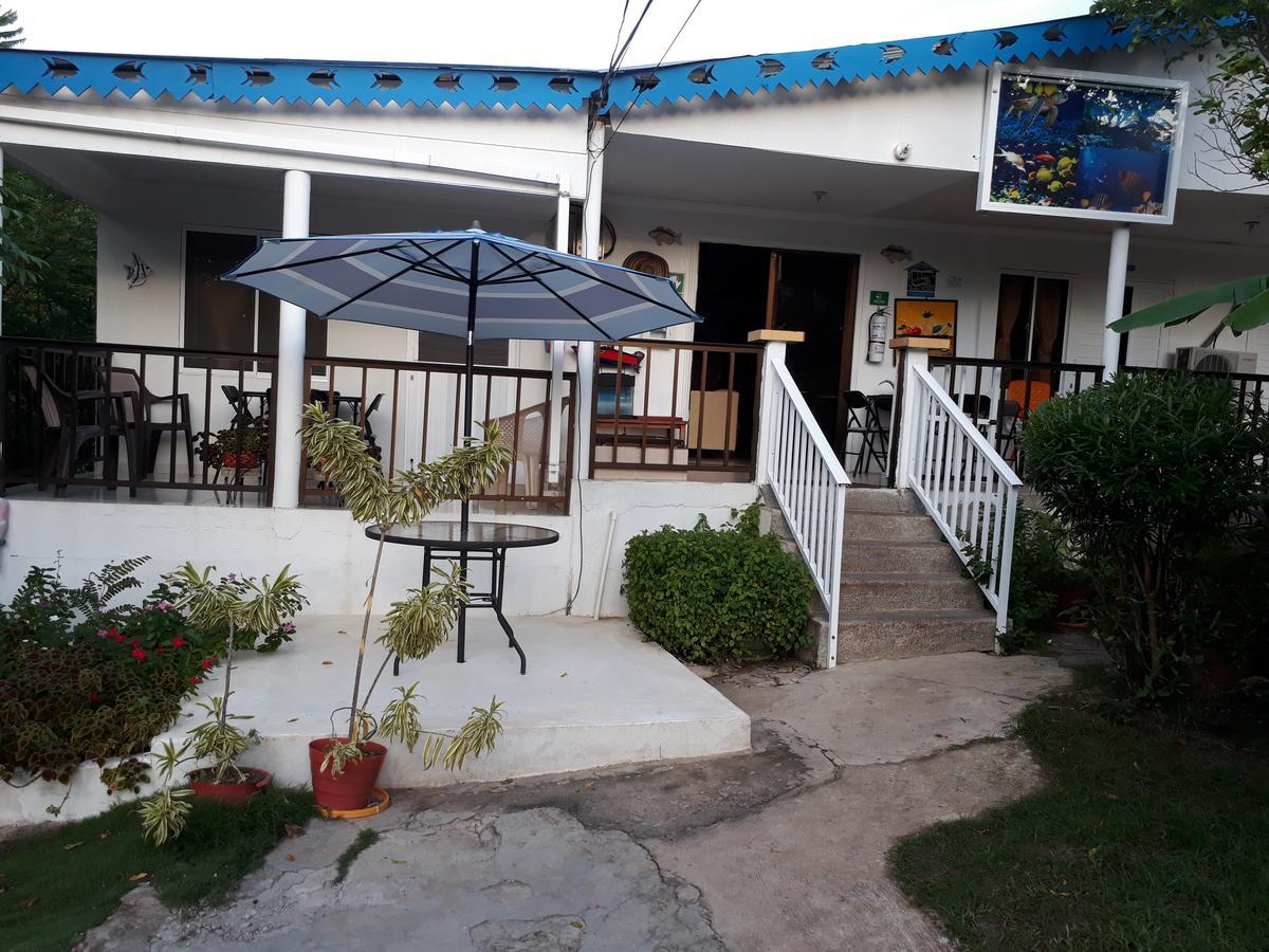 Posada Miss Portia South West Bay Exterior foto